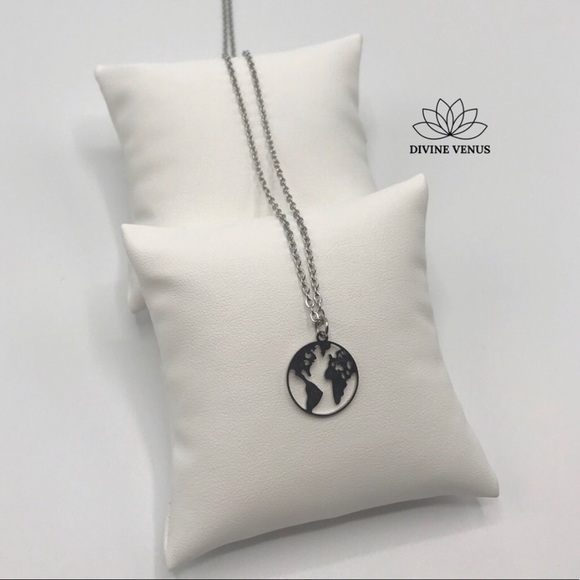 World Traveler Necklace | Stainless Steel - Picture 4 of 7
